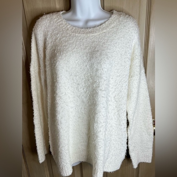 Lands' End White Fuzzy Sweater Size M - Picture 1 of 6